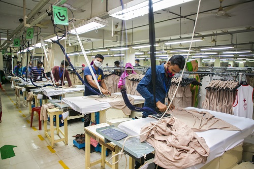 Best Garments Manufacturer in Bangladesh - Posh Garments Sewing Line